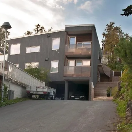 Med Kjokkenkrok I 2 Etg Apartment